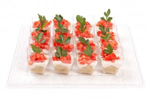 Treat with cream cups eggplant, tahini, tomatoes and parsley